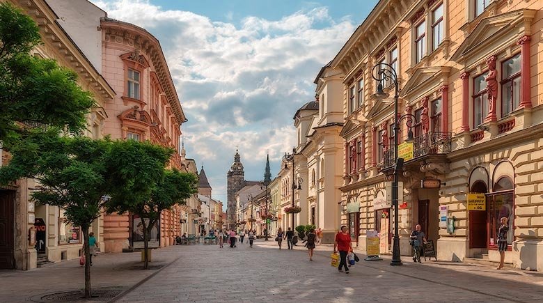 Prague Education Center. Изучите историю, культуру и достопримечательности удивительного города Прешова на востоке Словакии - 1