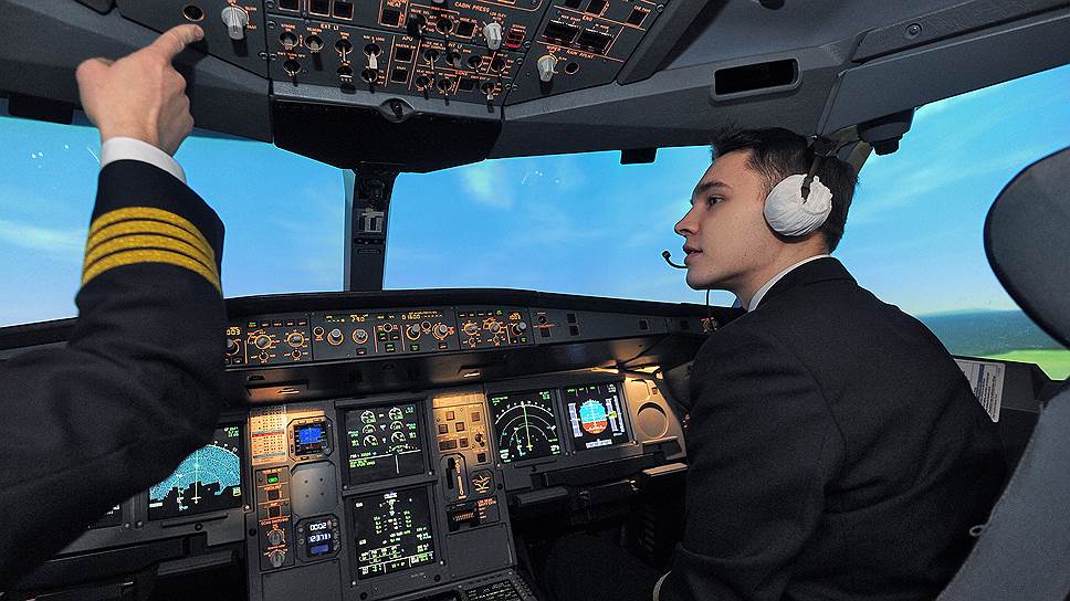 Aviation specialties in Czech universities: from management to professional pilot - 2